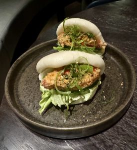 Bao Buns mit Hähnchen The Alchemist Berlin