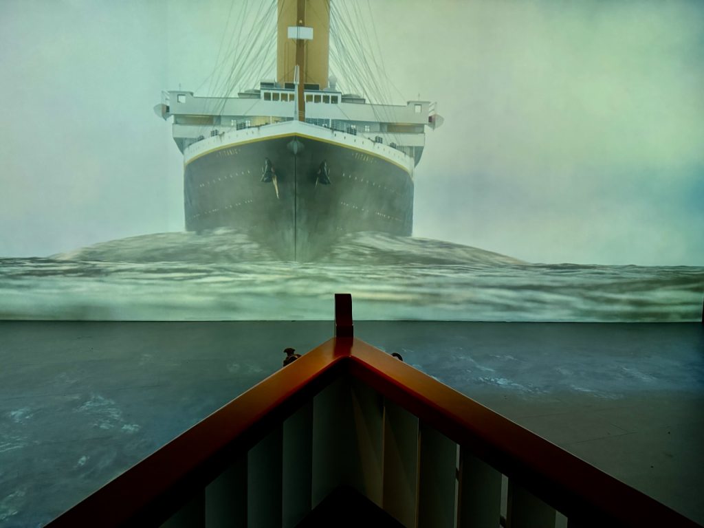 Bild aus dem Videoraum im Lokschuppen in Rosenheim bei der Titanic Ausstellung