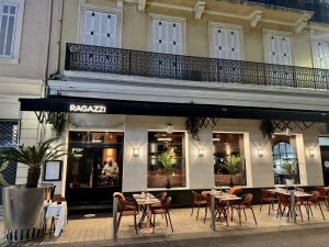 Außenansicht vom Restaurant Ragazzi in Cannes