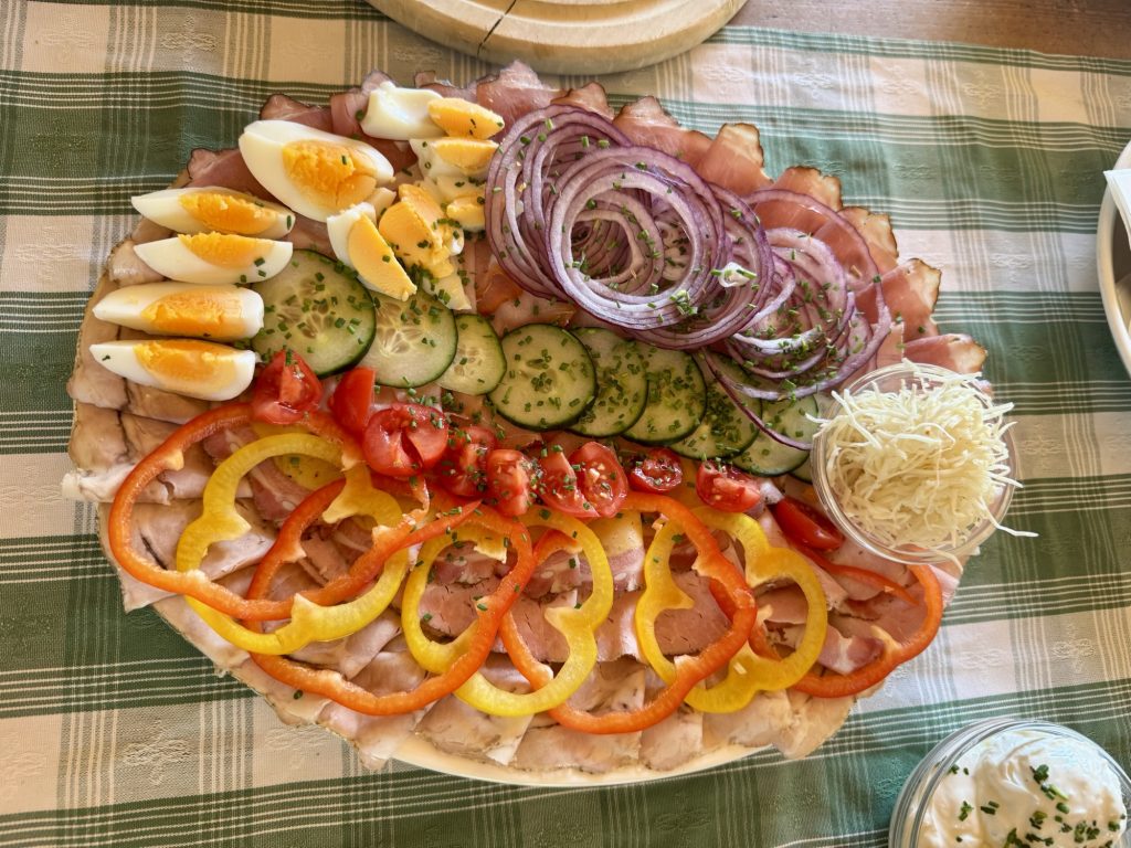 Moser-Jause beim Radlerbauernhof Moser
