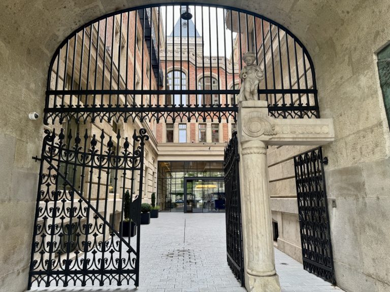 Kozmo Hotel Suites & Spa – Budapest