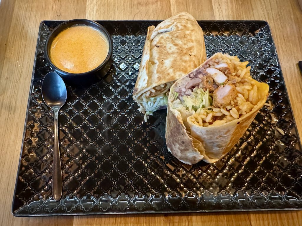 Buritto mit Huhn im Mustachos in Krakau.